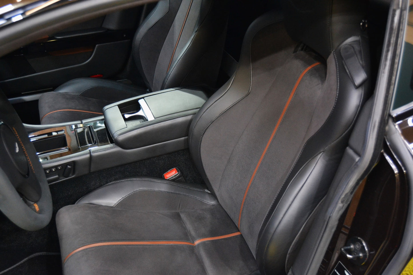 SHINE - NETTOYANT CUIR & ALCANTARA | Dégraissant + Préservation