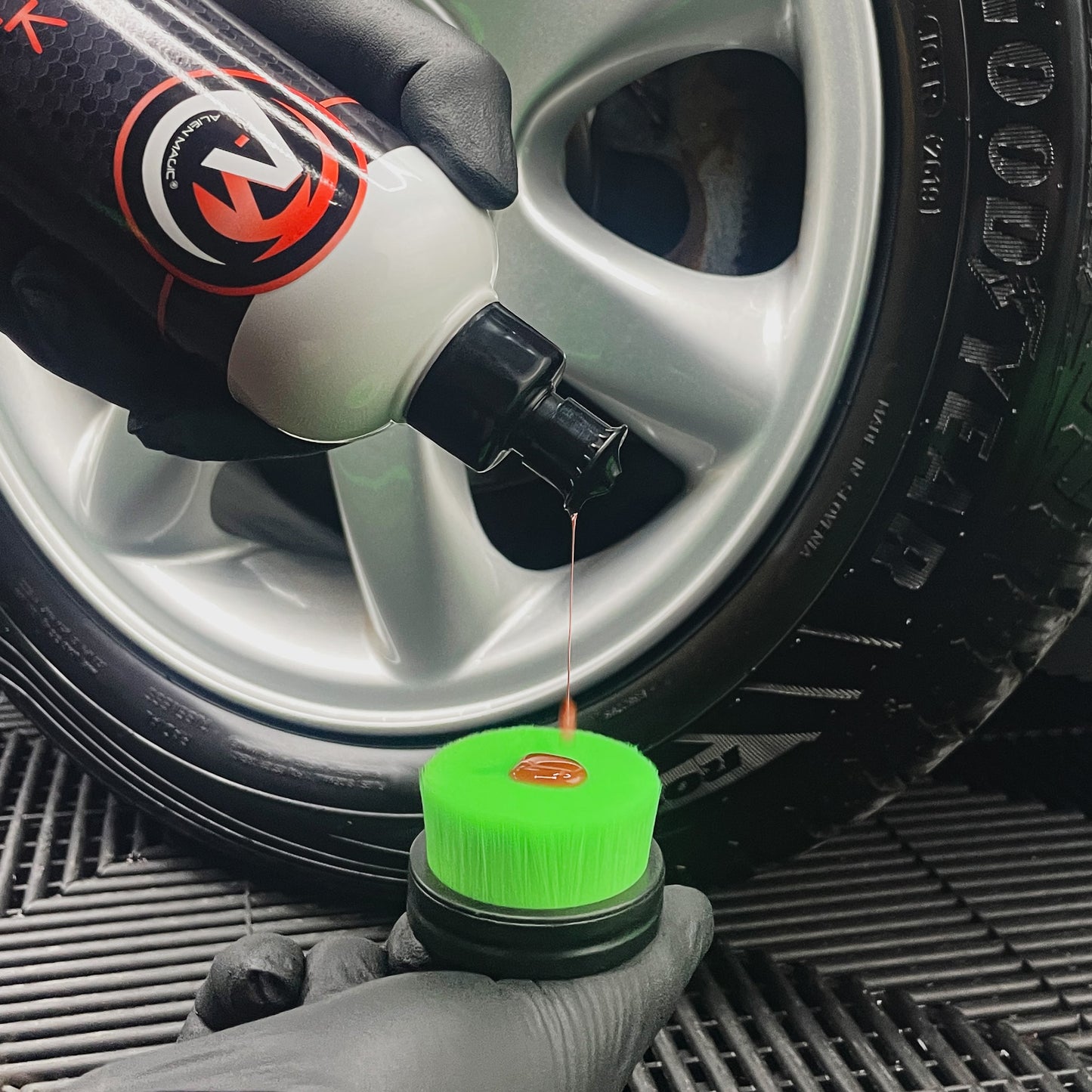 ALIEN MAGIC - SLICK TYRE & TRIM GEL